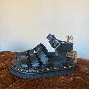 NWT Doc Marten Blaire Sandals Size 8